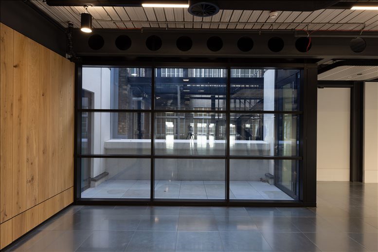 Photo of an office at 1-4 Marble Arch, 1 Great Cumberland Place W1H 7AL