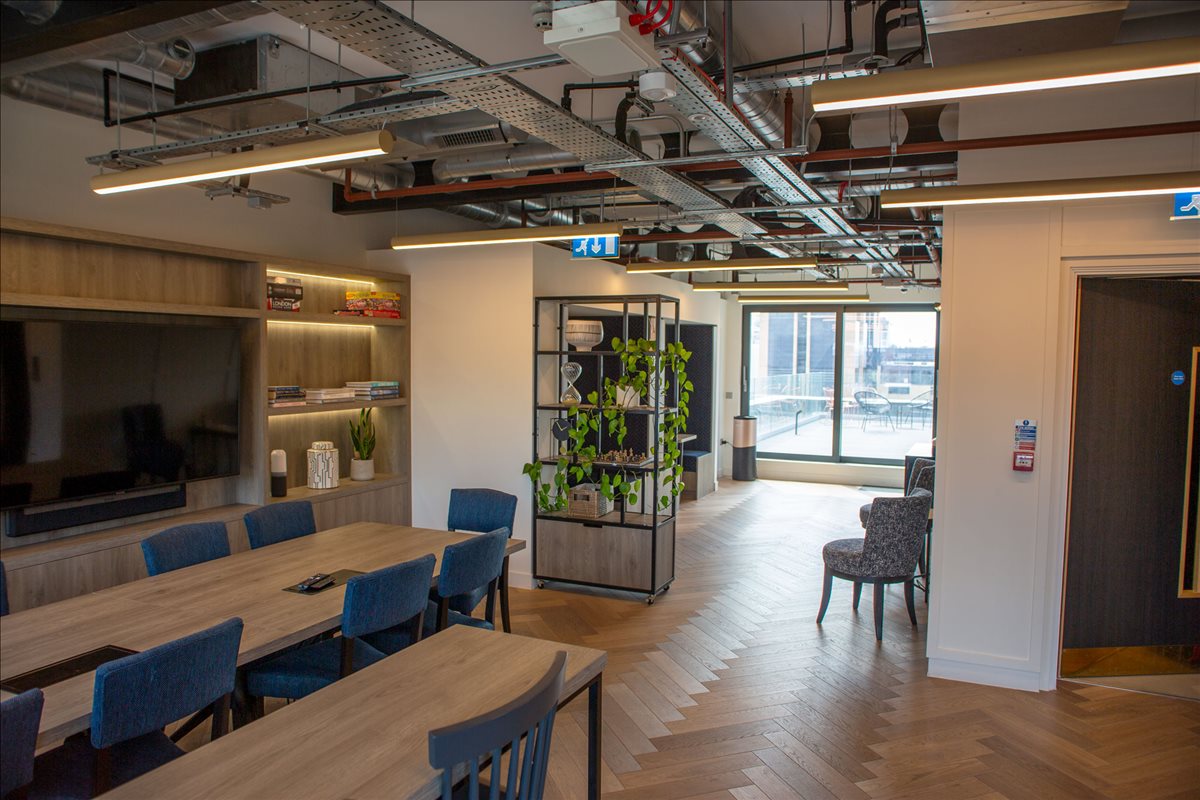 Photo of an office at 10-12 Alie Street E1 8DE