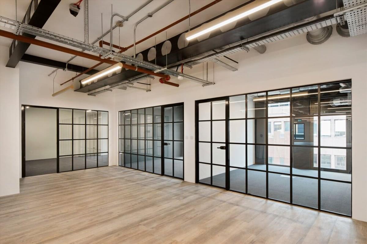 Photo of the workspace available at 10-12 Alie Street E1 8DE