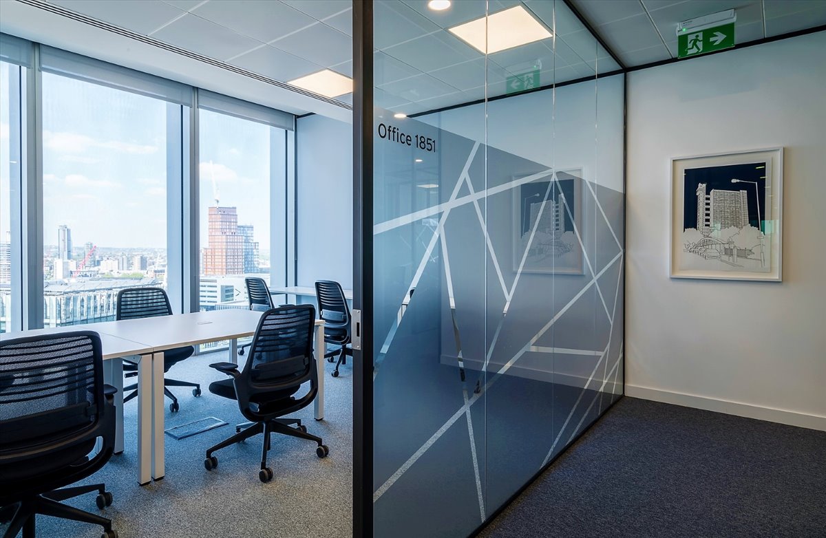 Image of the workspace at 100 Bishopsgate EC2N 4AG