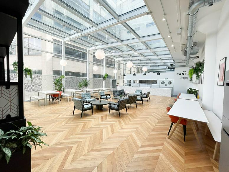 Image of the workspace at 100, Borough High Street, Alpha House UB3 1HA