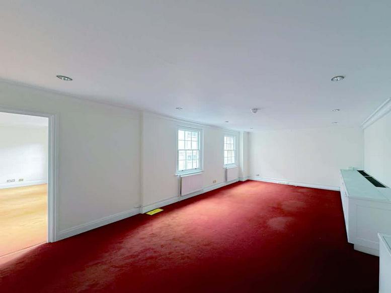 Photo of the office space available at 10, Dover Street W1S 4LQ