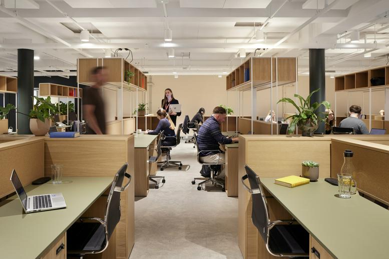 Photo of the workspace available at 10, Saint John's Road SW11 1PN