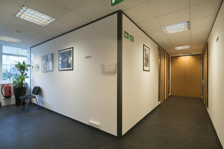 Photo of the workspace available at 116-118 Finchley Road NW3 5HT