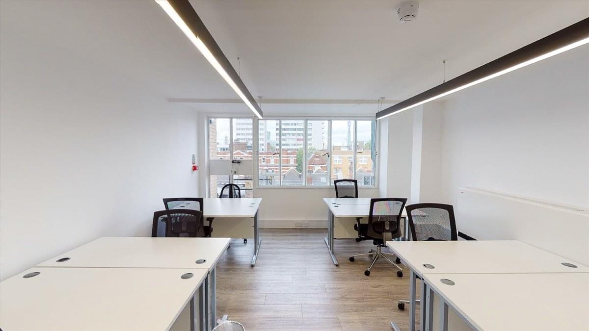 Photo of the workspace available at 116 Baker Street, Marylebone W1U 6TS
