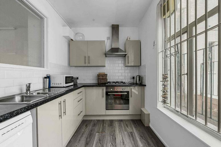 Photo of an office at 116 Commercial Street E1 6NF