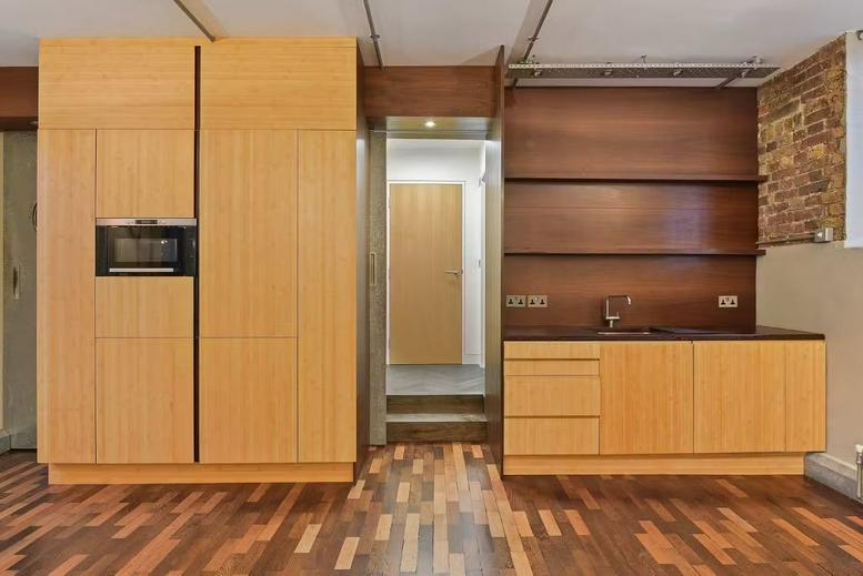 Photo of an office at 11 Fashion Street E1 6PX