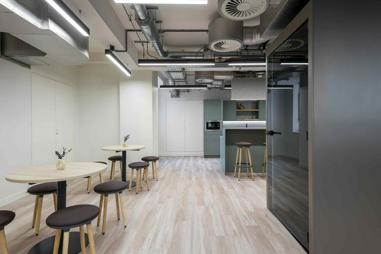 Photo of an office at 120, Cannon Street, City Of London EC4N 6AS