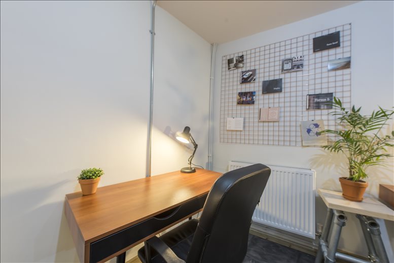 Photo of an office at 121 Kings Cross Road WC1X 9NH