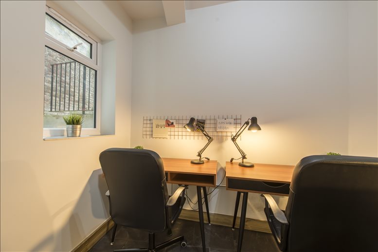 Photo of an office at 121 Kings Cross Road WC1X 9NH