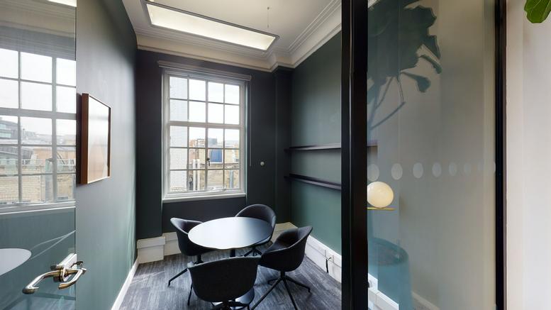 Image of the workspace at 122-124, Regent Street W1B 5SA