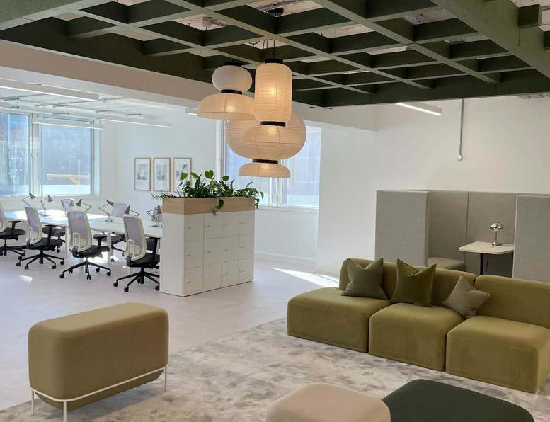 Facilities furnishings & layout of the office for rent at 12 Cock Lane, City Of London EC1A 9BU