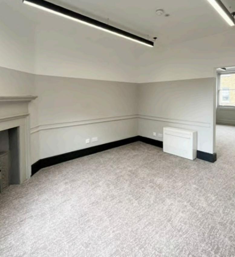 Image of the workspace at 12, South Molton Street W1K 5QN