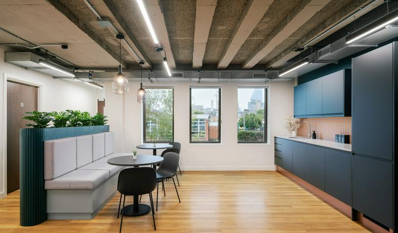Photo of an office at 134 - 138 Borough High Street SE1 1BL