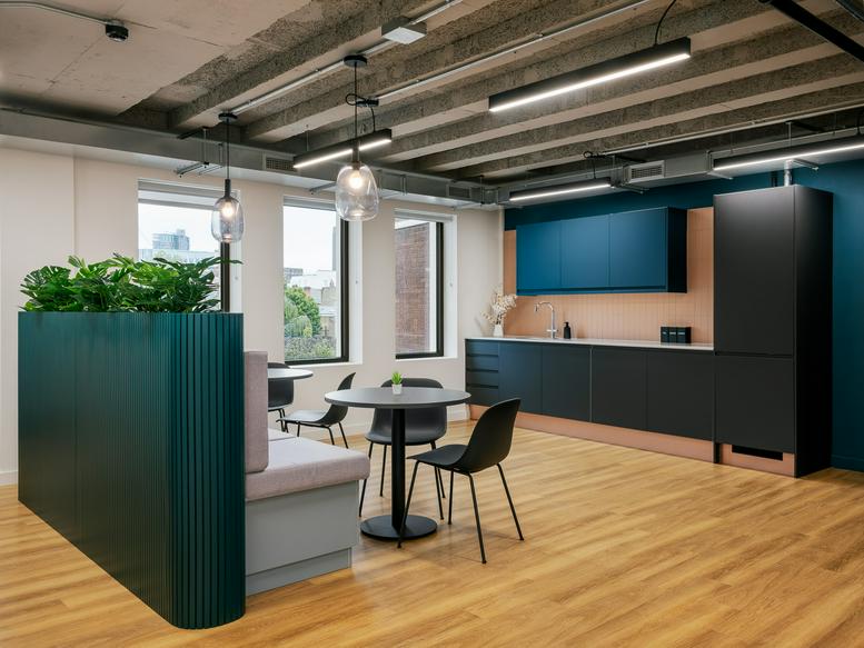 Photo of an office at 134 - 138 Borough High Street SE1 1BL