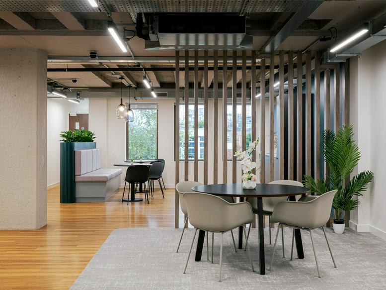 Photo of an office at 134 - 138 Borough High Street SE1 1BL