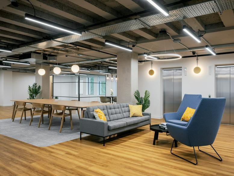 Photo of the workspace available at 134 - 138 Borough High Street SE1 1BL