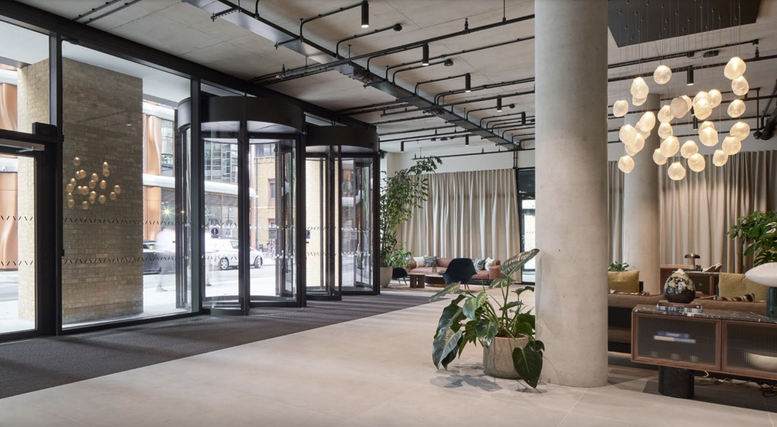 Photo of the workspace available at 135, Park Street SE1 9EA