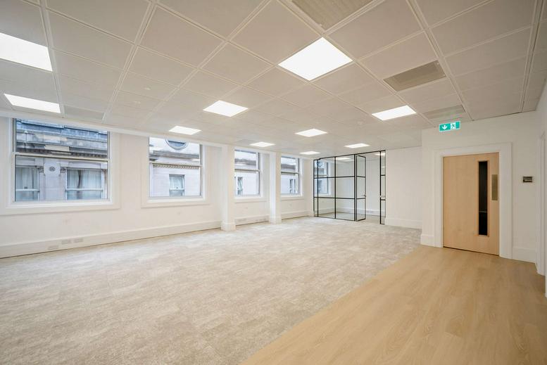 Photo of an office at 13, Saint Swithin's Lane EC4N 8AL