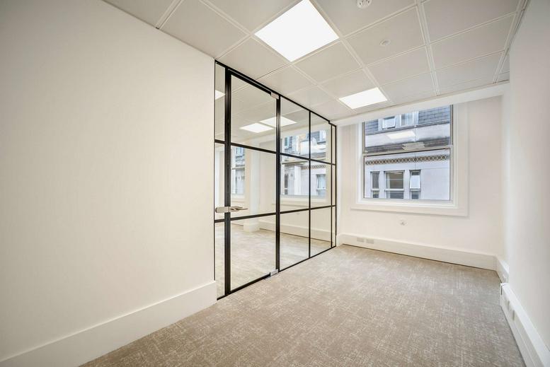 Photo of the workspace available at 13, Saint Swithin's Lane EC4N 8AL