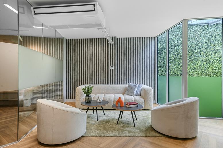 Photo of the workspace available at 141 Curtain Rd, Shoreditch EC2A 3BX