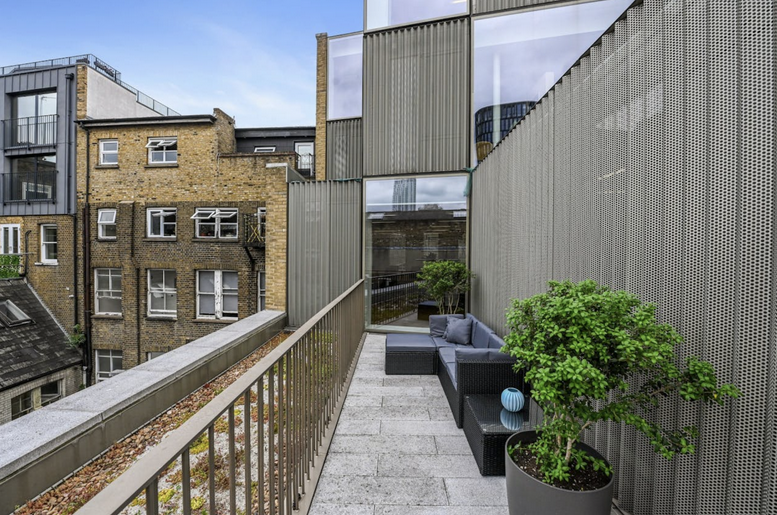 Photo of an office at 141, Curtain Road EC2A 3BX