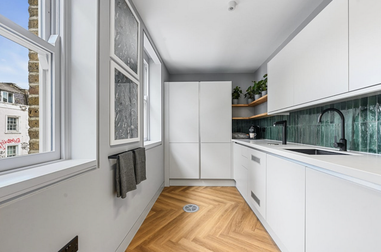 Photo of an office at 141, Curtain Road EC2A 3BX