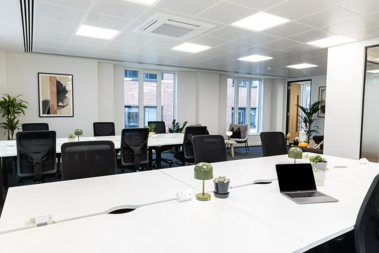 Photo of an office at 15-17 Furnival Street EC4A 1AB