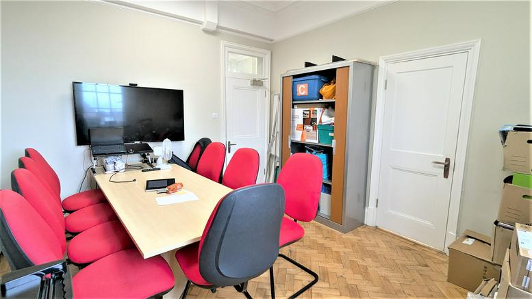 Photo of the workspace available at 153, The Parade WD17 1NA