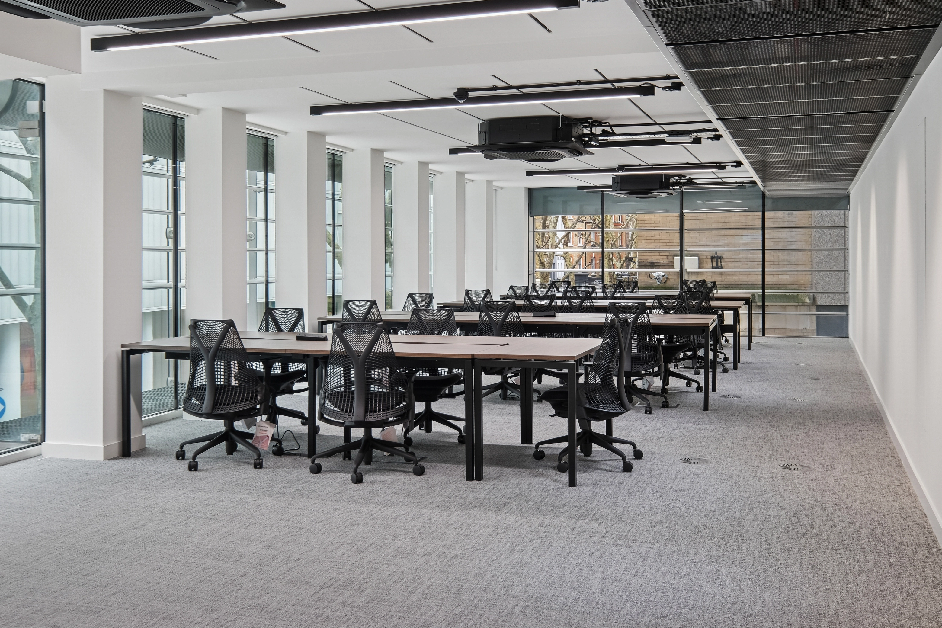 Image of an office at 15 Fitzroy Street W1T 4DG
