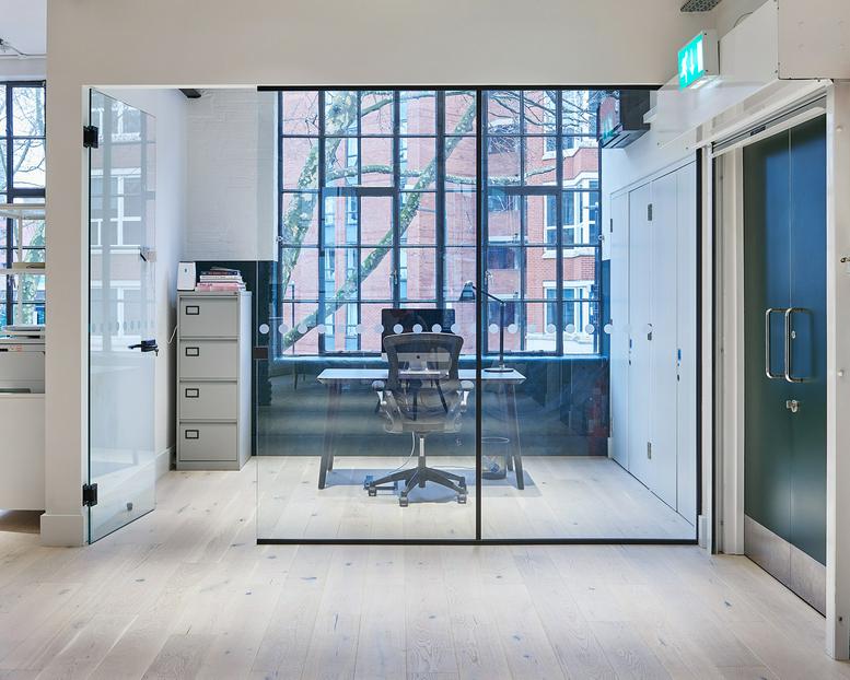 Photo of Office Space on 161 Rosebery Avenue First Floor, Clerkenwell - Finsbury