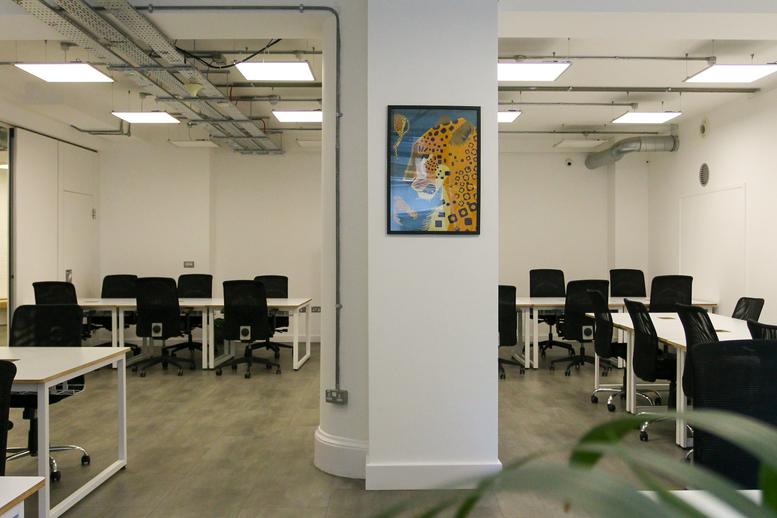 Photo of an office at 163 City Rd EC1V 1NR