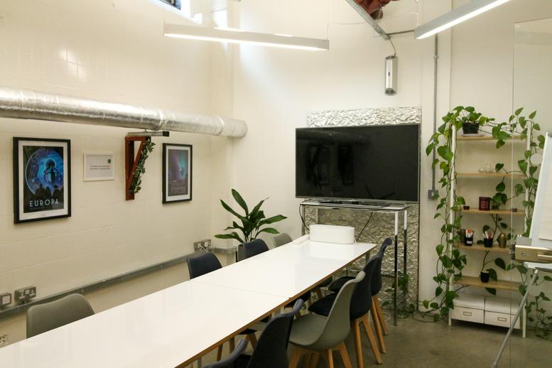 Photo of an office at 163 City Rd EC1V 1NR