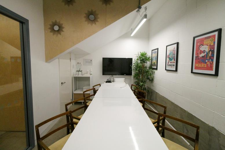 Photo of an office at 163 City Rd EC1V 1NR