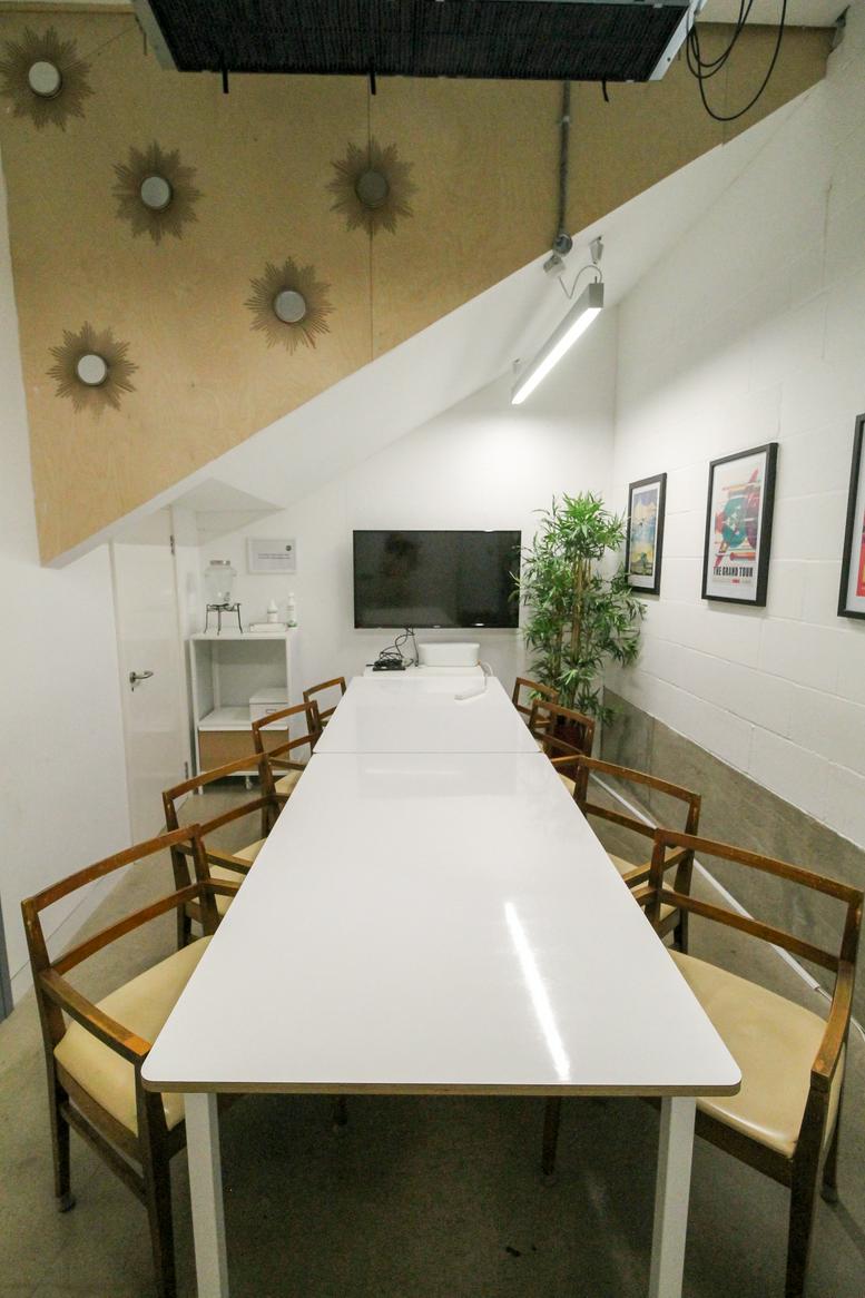 Photo of an office at 163 City Rd EC1V 1NR