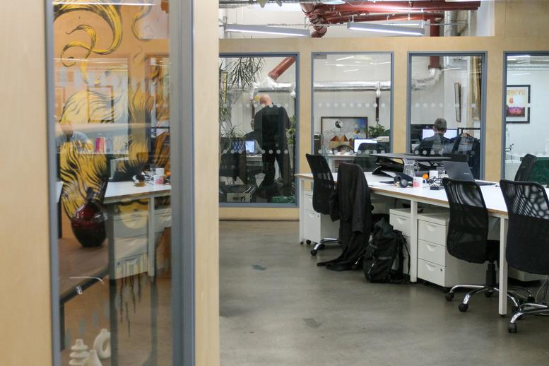 Image of the workspace at 163 City Rd EC1V 1NR