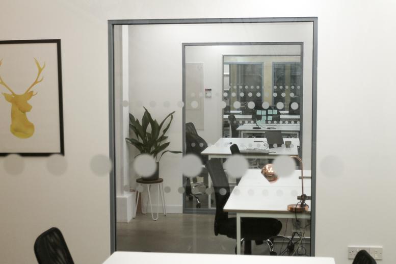 Photo of the workspace available at 163 City Rd EC1V 1NR