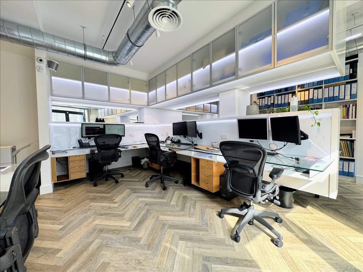 Image of an office at 16 Marshalsea Road SE1 1HL