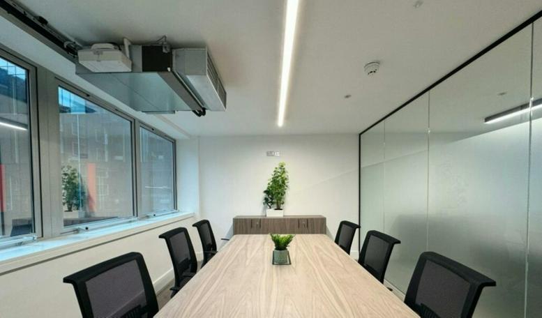 Photo of an office at 16 Saint Clare Street, City Of London EC3N 1LQ