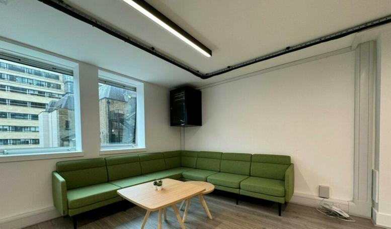 Photo of an office at 16 Saint Clare Street, City Of London EC3N 1LQ