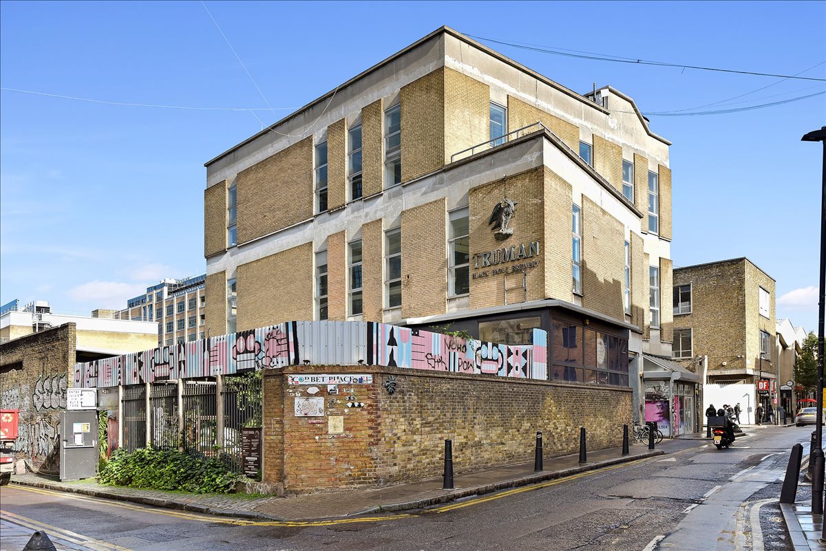 Image of an office at 17 Hanbury Street E1 6QS