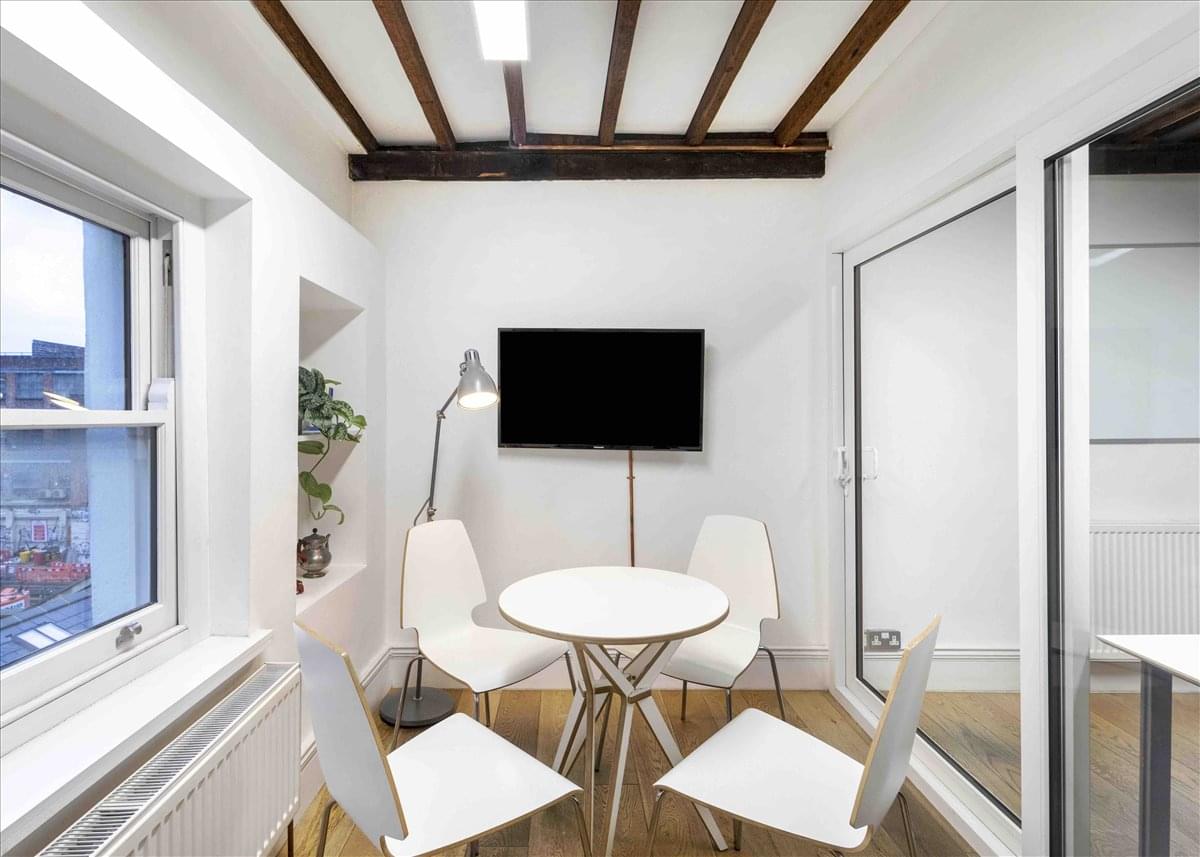 Photo of the workspace available at 189-190 Shoreditch High Street, Hackney E1 6HU