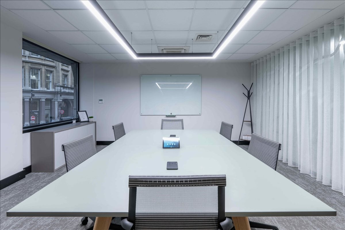 Photo of an office at 18 King William Street EC4N 7BP