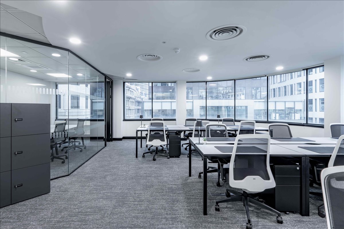 Photo of an office at 18 King William Street EC4N 7BP