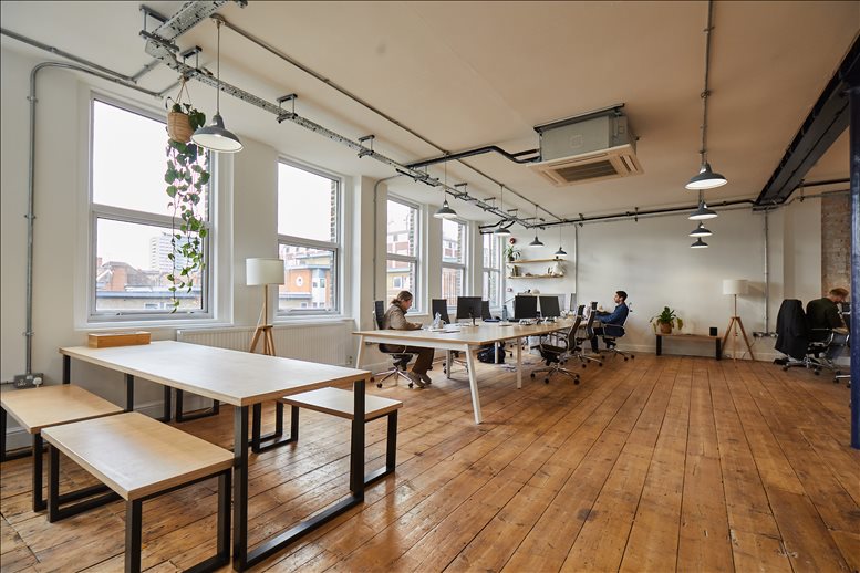 Photo of an office at 19-23 Ironmonger Row, Overseas House EC1V 3QW