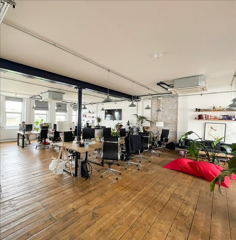 Photo of an office at 19-23 Ironmonger Row, Overseas House EC1V 3QW