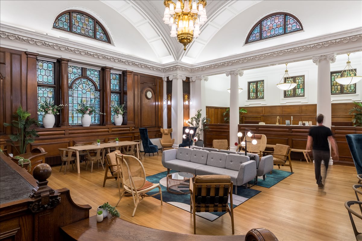 Photo of an office at 193-197 High Holborn, Holborn Town Hall WC1V 7BD