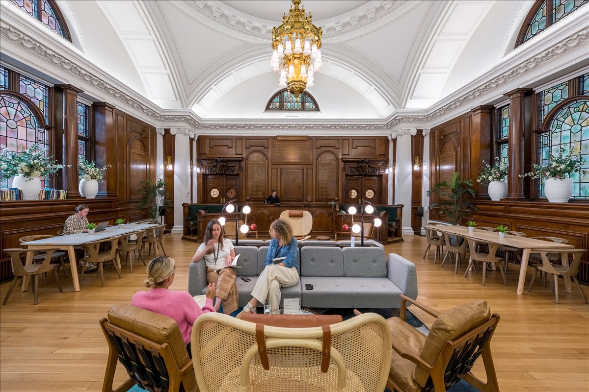 Photo of an office at 193-197 High Holborn, Holborn Town Hall WC1V 7BD