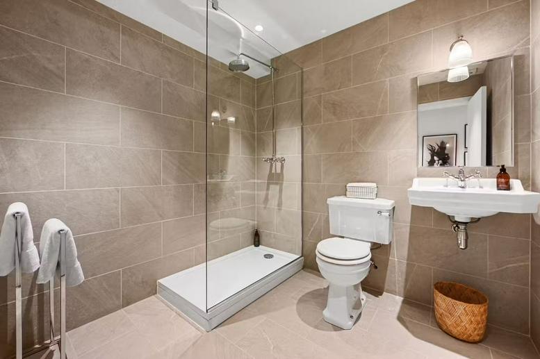 Photo of an office at 19, Berners Street W1T 3NW