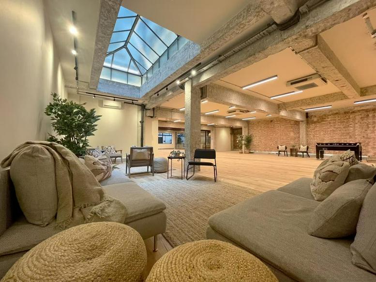 Photo of an office at 19, Berners Street W1T 3NW